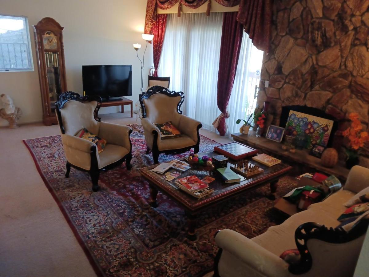Bed And Breakfast In Hollywood Hills Los Angeles Exterior photo