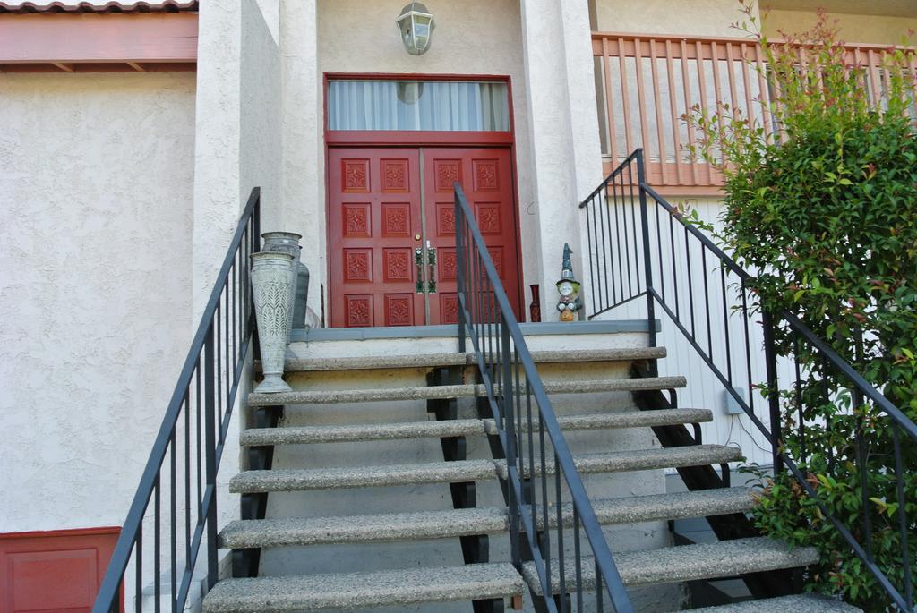Bed And Breakfast In Hollywood Hills Los Angeles Exterior photo